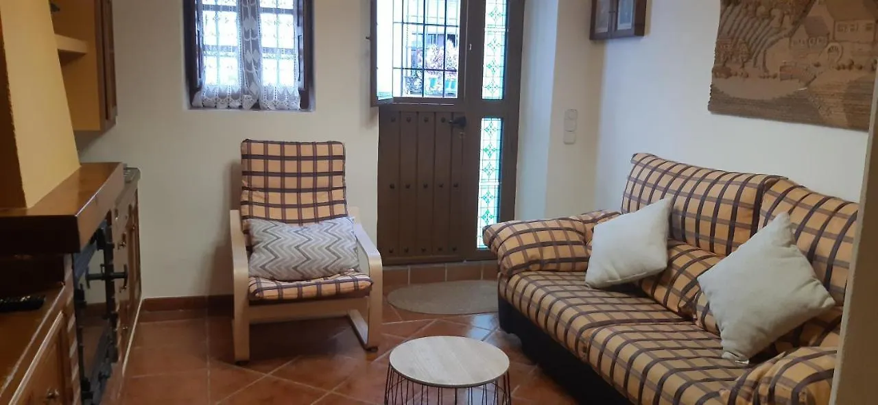 Holiday home Casa Luciita: Agradable Con Chimenea, Patio Y Bbq. Villa Ojen