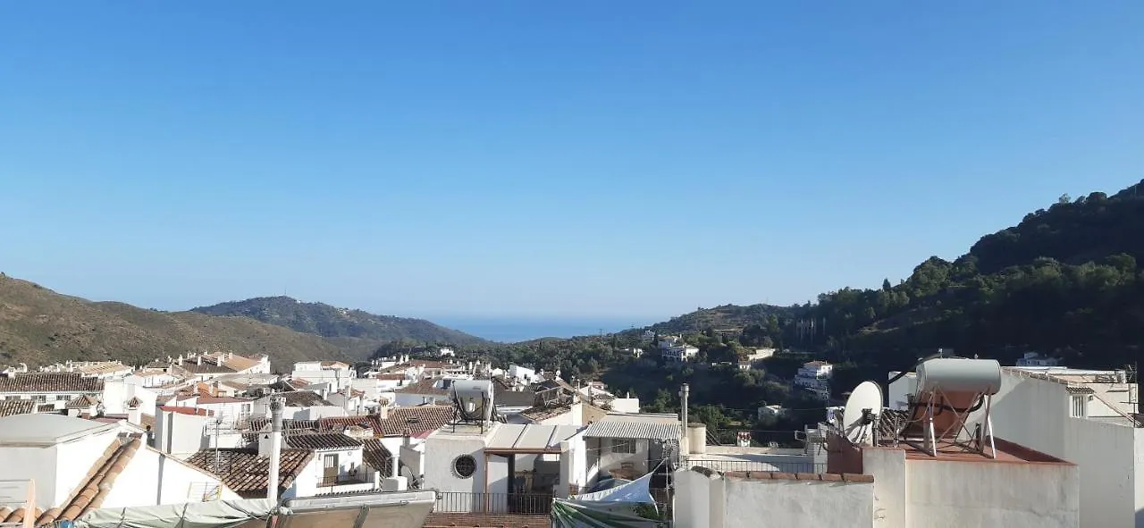 Casa Luciita: Agradable Con Chimenea, Patio Y Bbq. Villa Ojen Holiday home